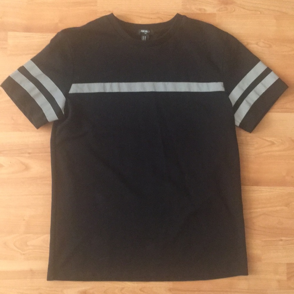 Forever 21 men’s tee